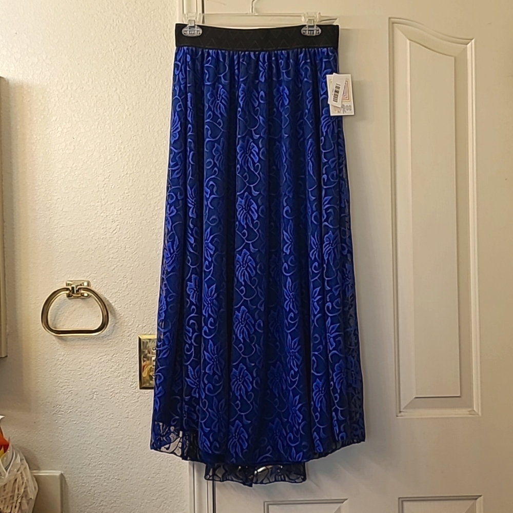 LulaRoe Lucy Skirt, size S, NWT